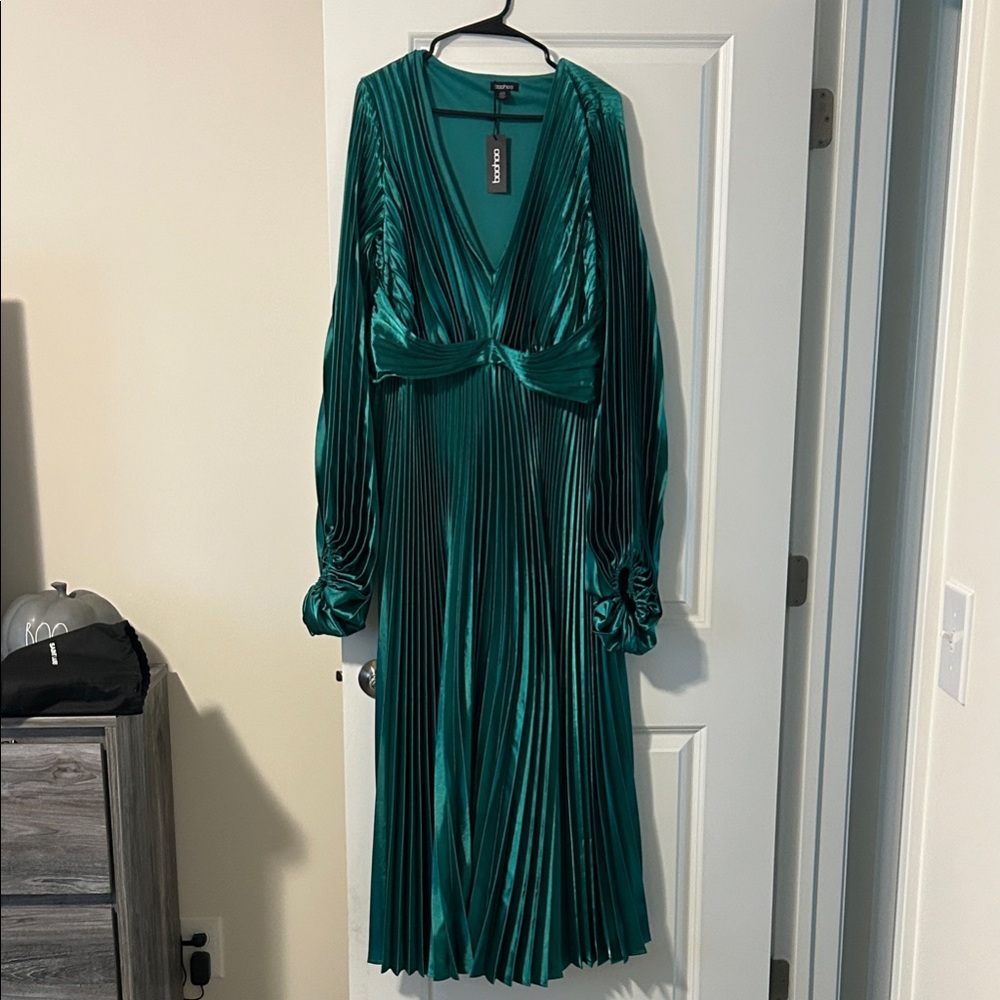 Boohoo Teal Pleated Dress